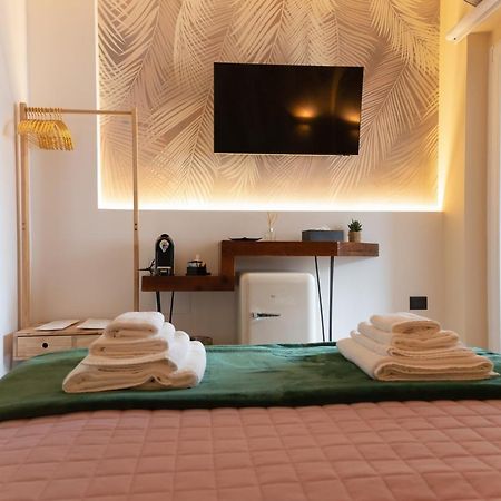 5 Sensi - Vasca Idromassaggio, Terrazzo, Fibra Ultraveloce, Parcheggio Coperto Su Richiesta Hotel Cosenza Ngoại thất bức ảnh