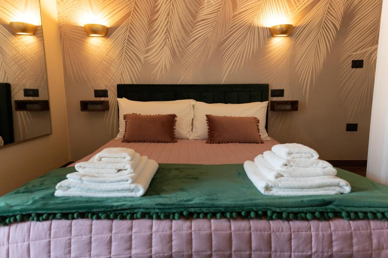 5 Sensi - Vasca Idromassaggio, Terrazzo, Fibra Ultraveloce, Parcheggio Coperto Su Richiesta Hotel Cosenza Ngoại thất bức ảnh