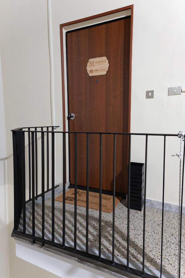 5 Sensi - Vasca Idromassaggio, Terrazzo, Fibra Ultraveloce, Parcheggio Coperto Su Richiesta Hotel Cosenza Ngoại thất bức ảnh